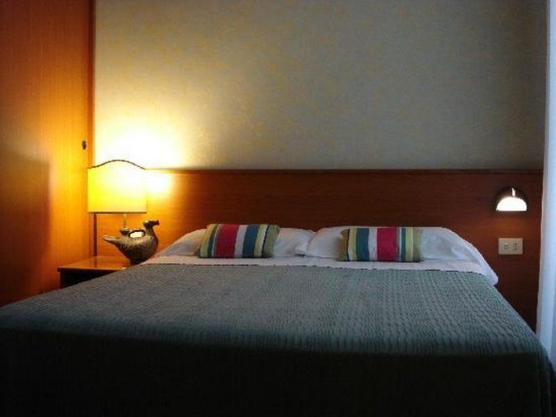 Hotel Corona Rzym Zewnętrze zdjęcie