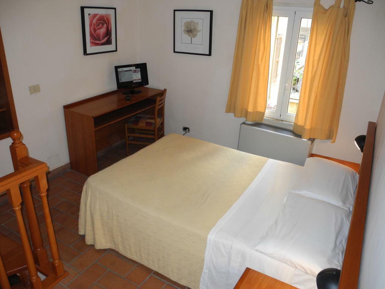 Hotel Corona Rzym Zewnętrze zdjęcie